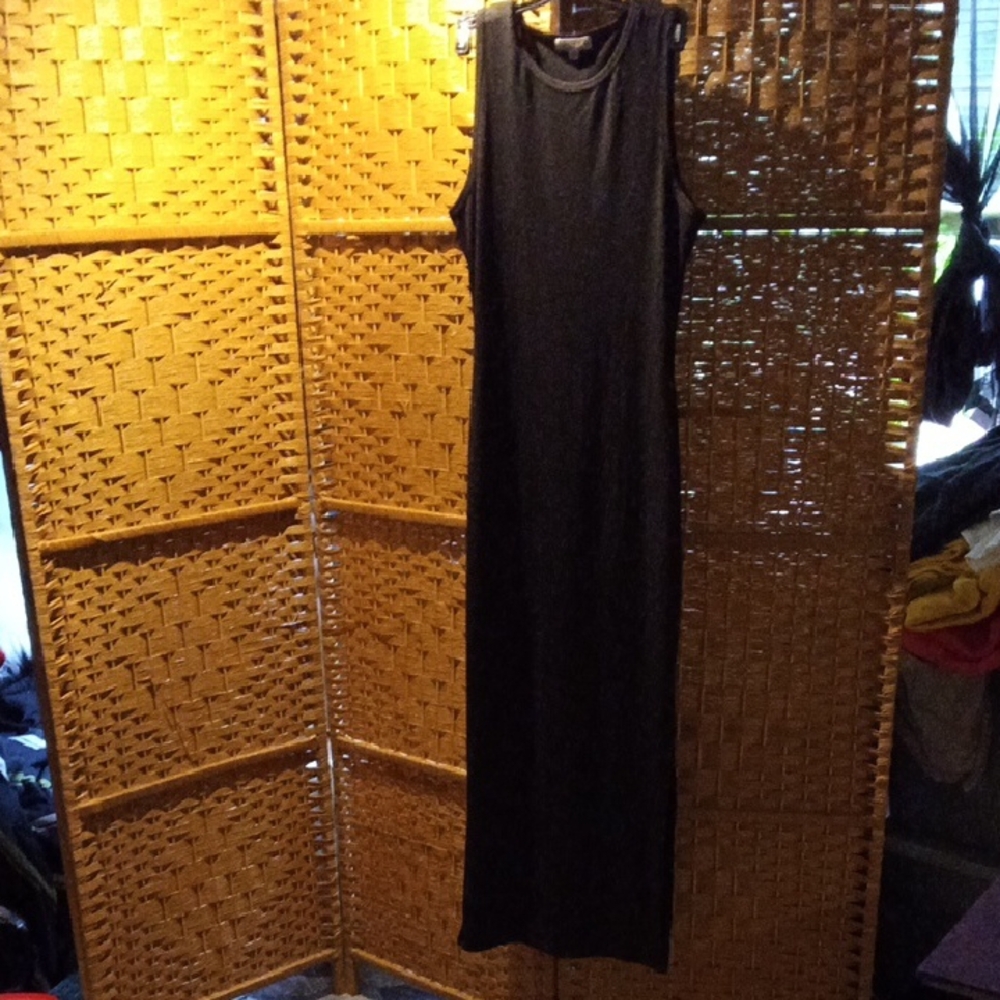 Love J Elegant Black Sleeveless Maxi Dress